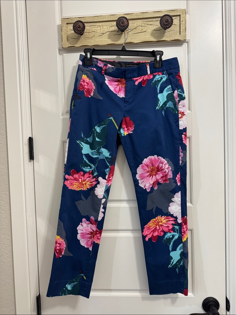 💕 BANANA REPUBLIC Floral Tailored Ankle Pants ✨